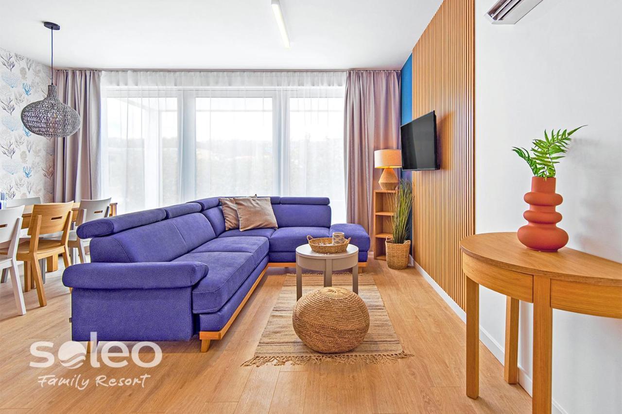 Soleo Family Resort - Domki 3 Min Od Morza - 3 Baseny, 4 Jacuzzi, Sauna, Animacje, Malpi Gaj, 3 Sale Zabaw, 4 Place Zabaw, 2 Restauracje Rewal Kültér fotó